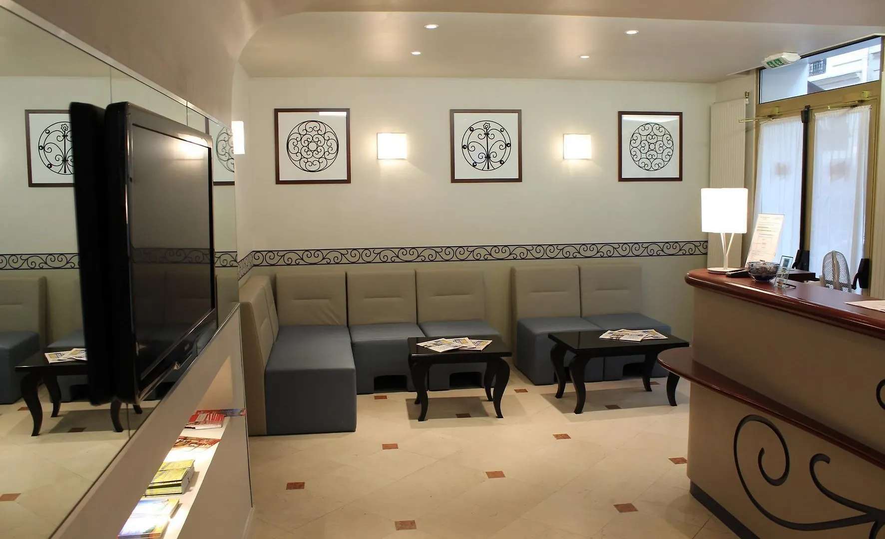 ***  Kyriad Hotel XIII Italie Gobelins Paris France
